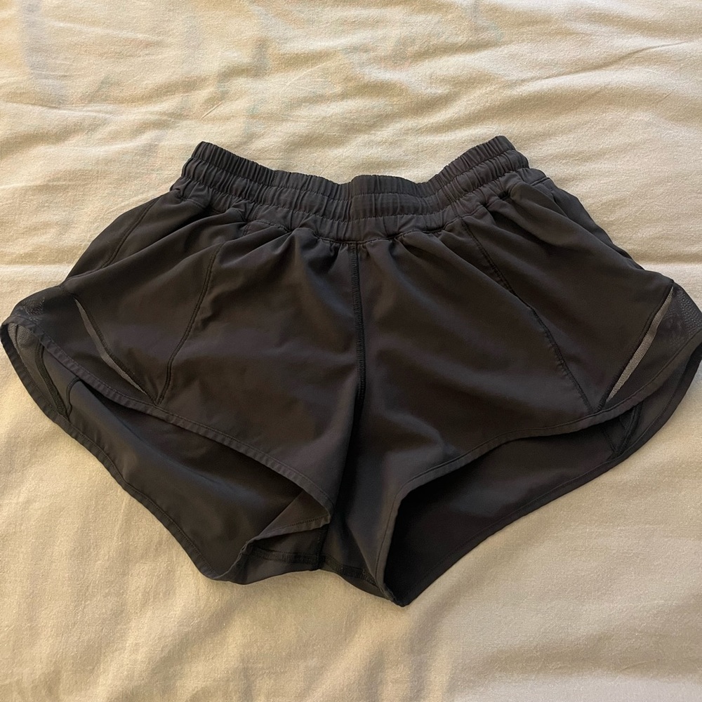 LULULEMON HOTTY HOT SHORTS🖤